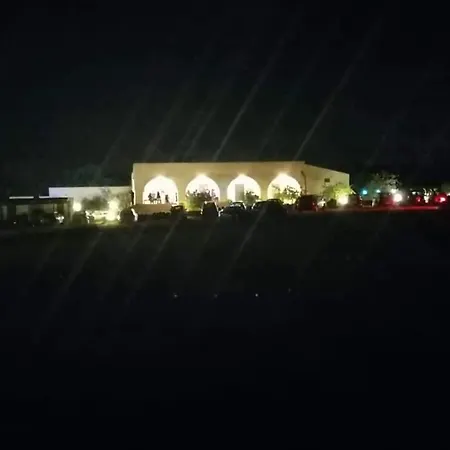 לינה וארוחת בוקר Iazzo Annunziatella B&B לטרצה